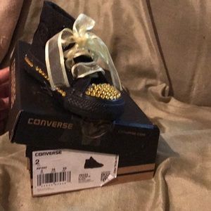 Black Converse w/yellow rhinestone